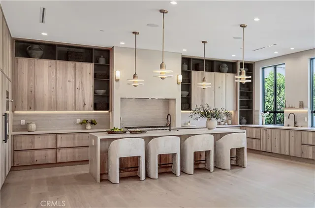 $4,495,000 | 4830 Valjean Avenue, Encino, CA 91436