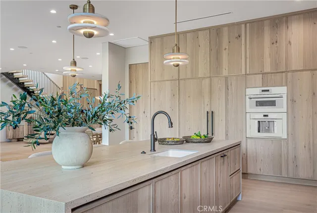 $4,495,000 | 4830 Valjean Avenue, Encino, CA 91436