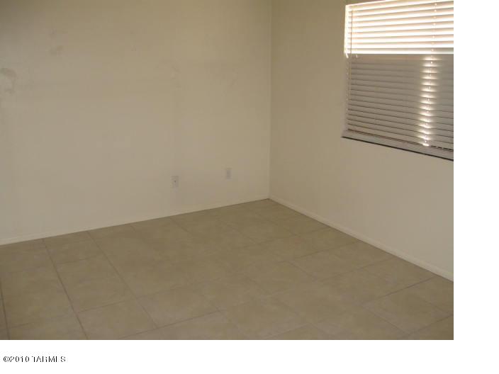 5530 North Baybrook Road Tucson, AZ 85741 - Photo 4 of 7