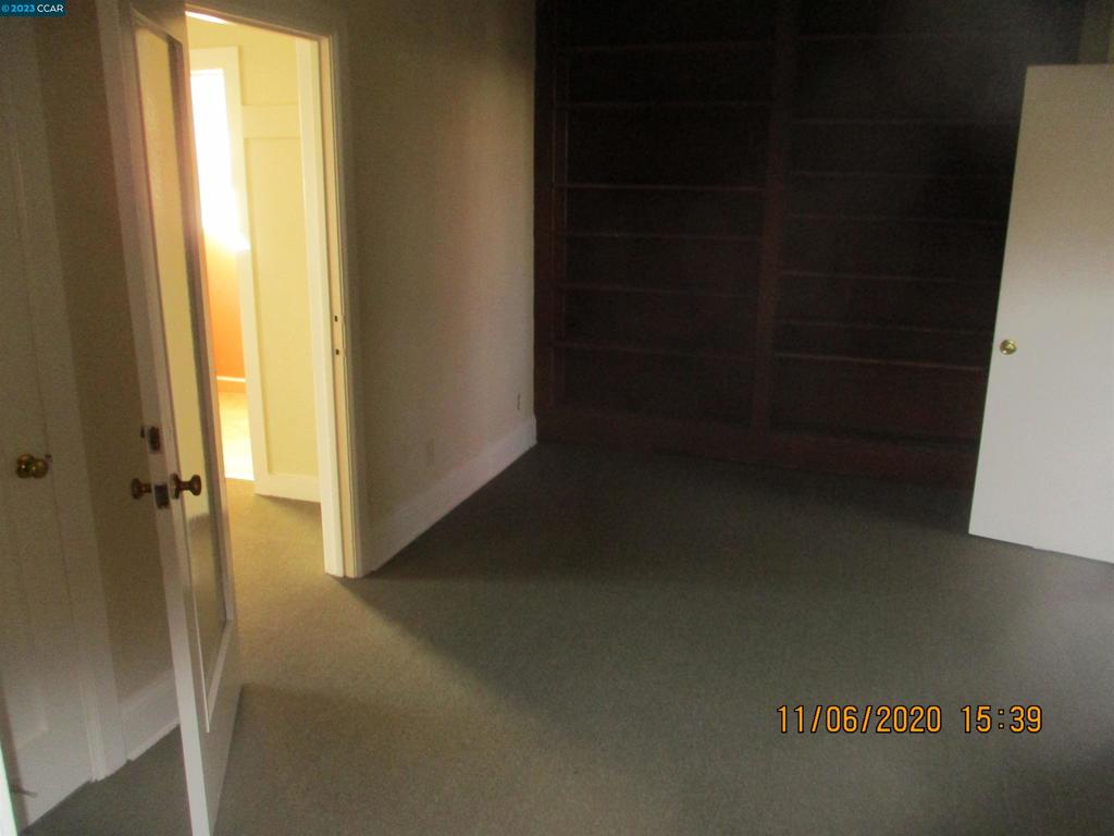 116 South School Street Ukiah, CA 95482 - Photo 4 of 6 a view of a bathroom