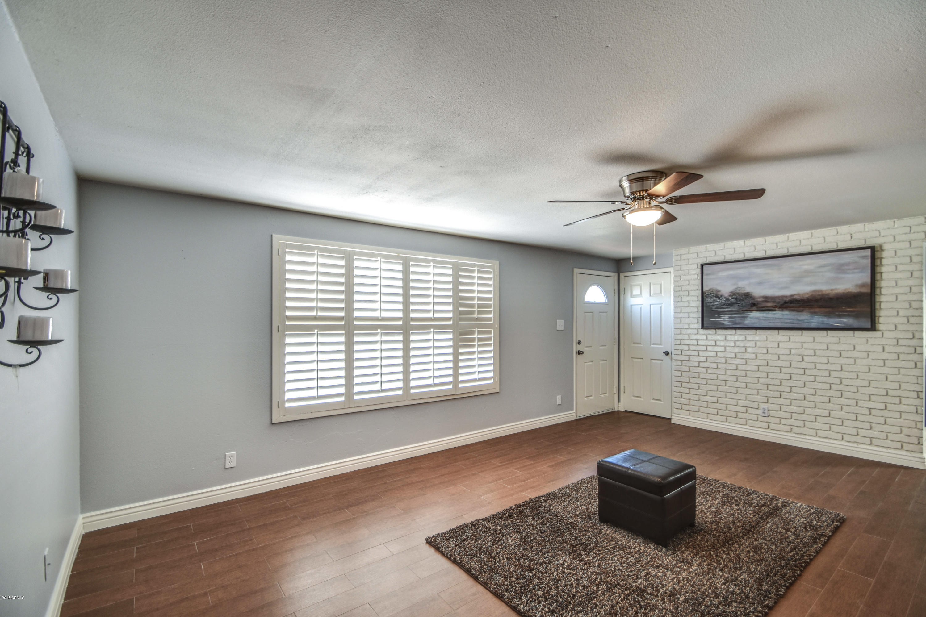 3519 West Royal Palm Road Phoenix, AZ 85051 - Photo 5 of 25 LIVING 2