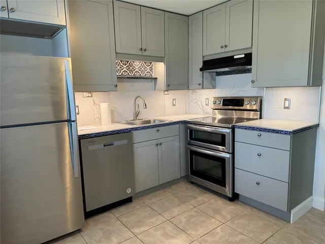 $2,900 | 223 Southeast 1st Street, Unit REAR, Dania Beach, FL 33004