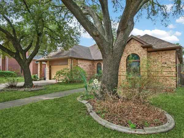 $275,000 | 10315 Hedge Way Drive, Houston, TX 77065