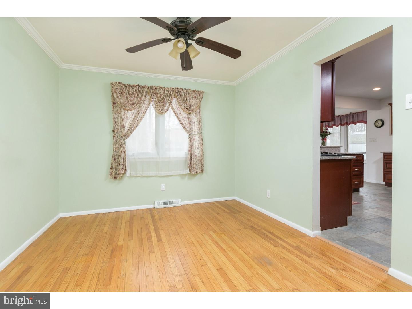 30 Harvard Road Voorhees, NJ 08043 - Photo 8 of 24 Dining Room