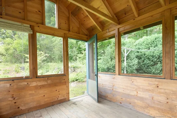a view of a backyard with plants