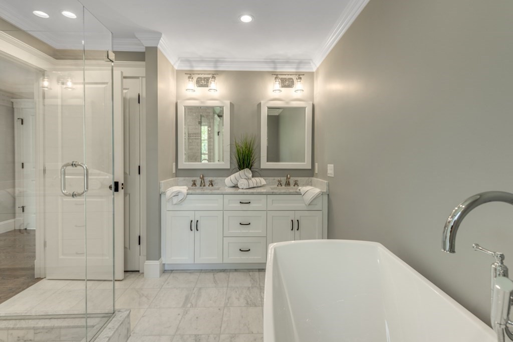 28 Maurice Road, Unit 28 Wellesley, MA 02482 - Photo 17 of 26
