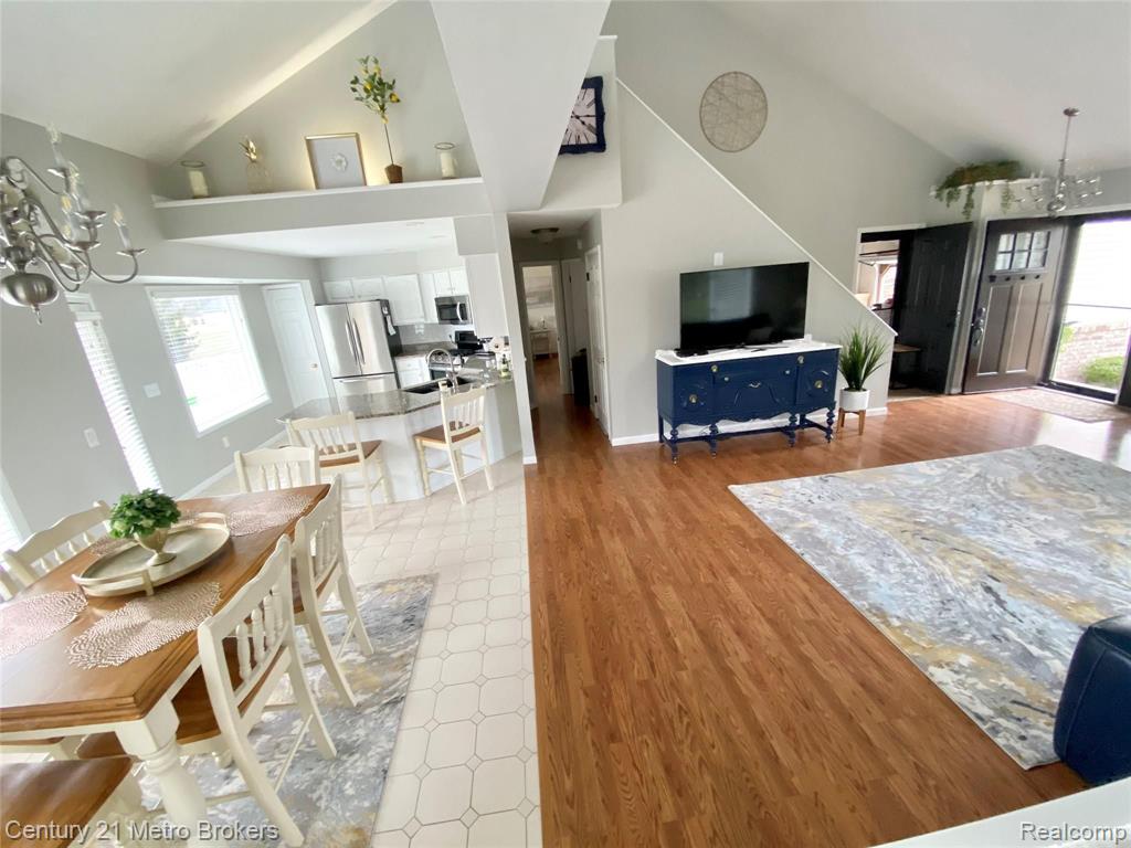 5485 North Henderson Road Davison, MI 48423 - Photo 5 of 31