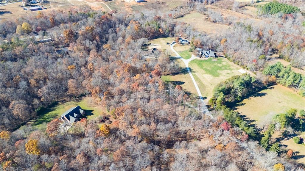 8823 Sherbow Road Kernersville, NC 27284 - Photo 4 of 10