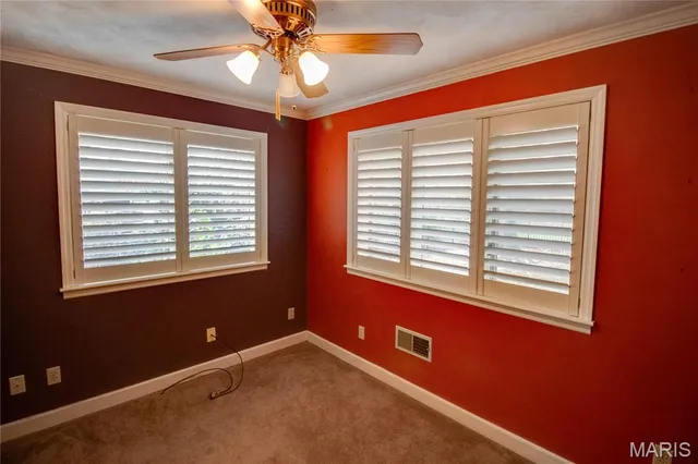 $271,900 | 2140 West Dell Drive, Alton, IL 62002