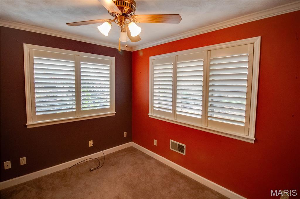 2140 West Dell Drive Alton, IL 62002 - Photo 11 of 57