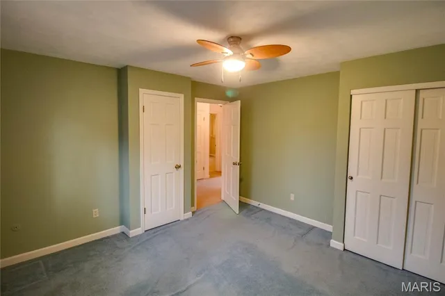 $271,900 | 2140 West Dell Drive, Alton, IL 62002