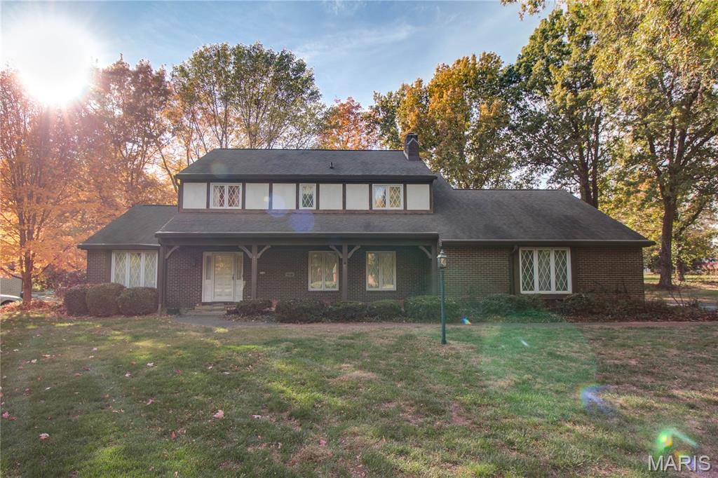 2140 West Dell Drive Alton, IL 62002 - Photo 3 of 57