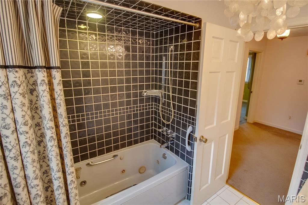 2140 West Dell Drive Alton, IL 62002 - Photo 37 of 57