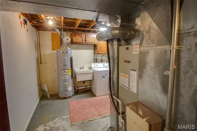 $271,900 | 2140 West Dell Drive, Alton, IL 62002