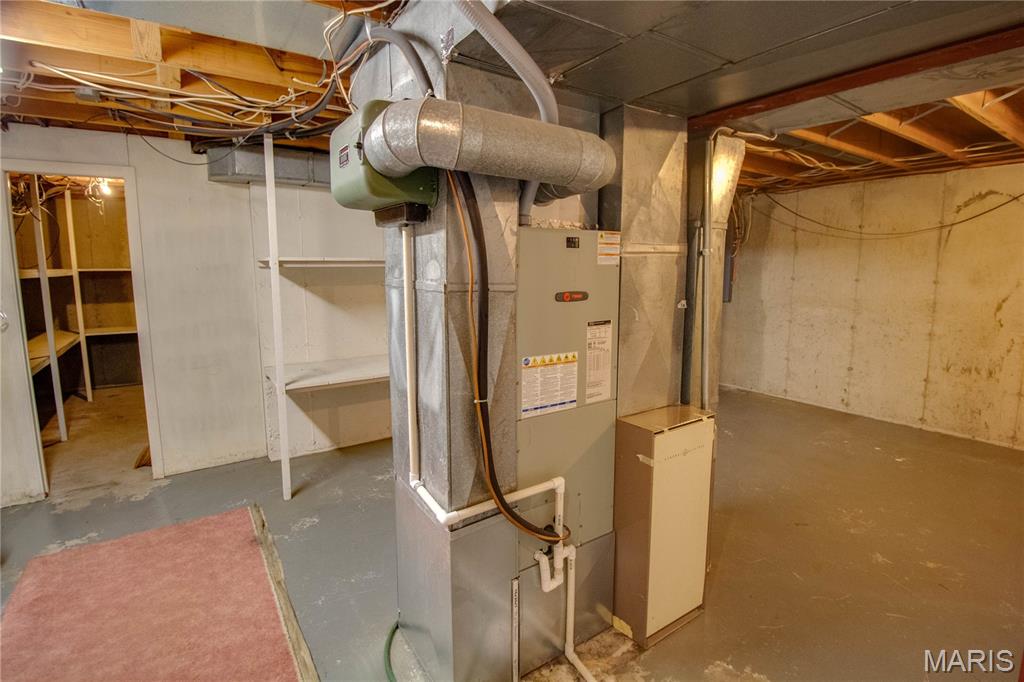 2140 West Dell Drive Alton, IL 62002 - Photo 46 of 57