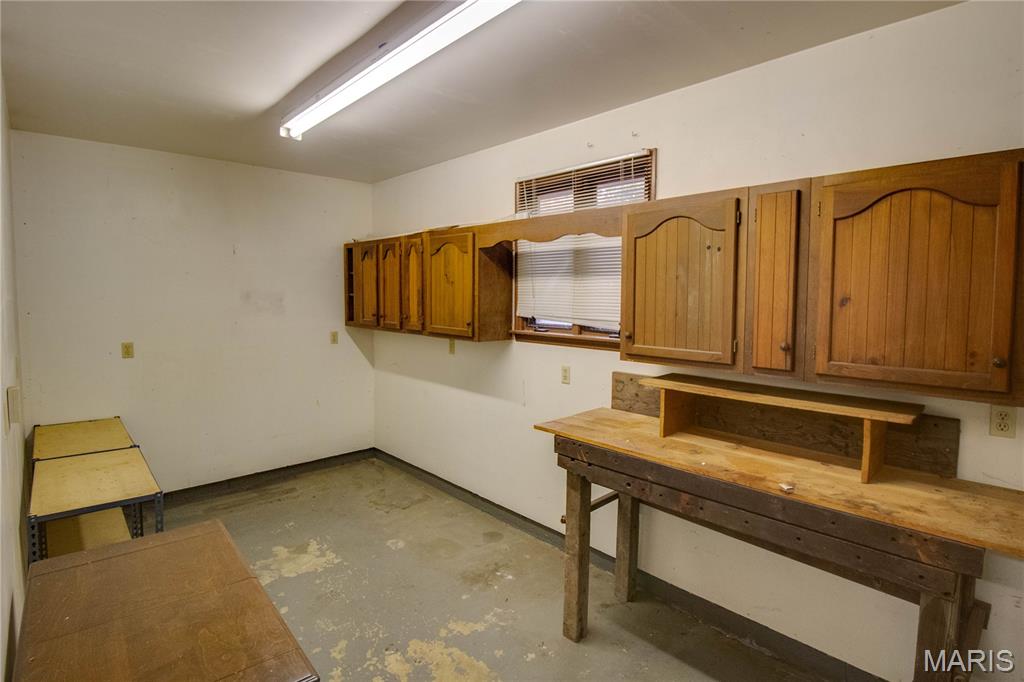 2140 West Dell Drive Alton, IL 62002 - Photo 50 of 57