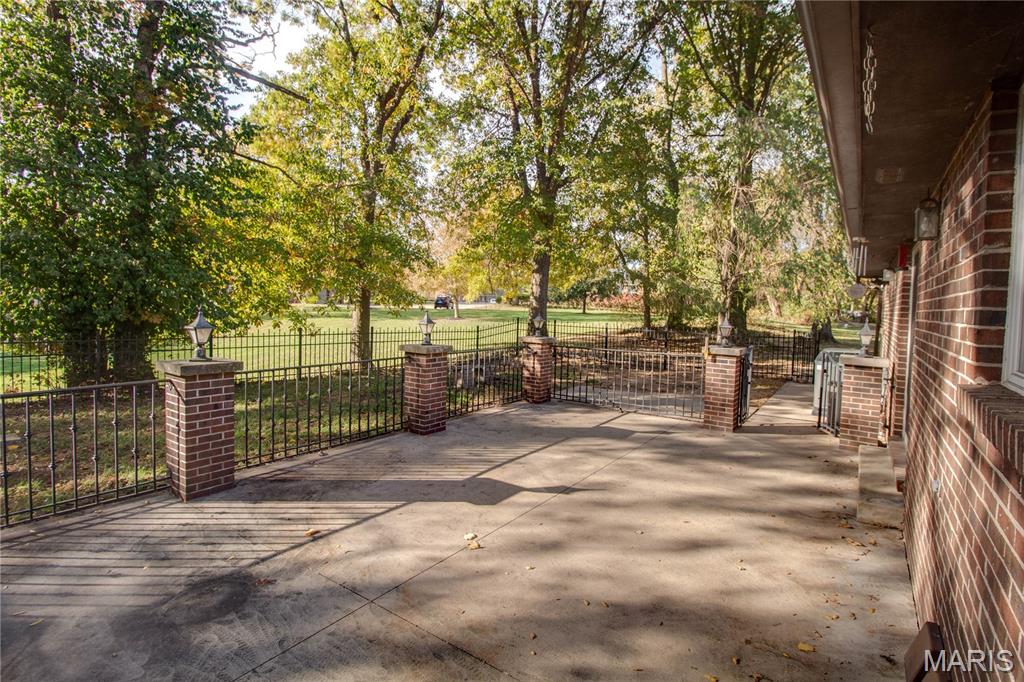 2140 West Dell Drive Alton, IL 62002 - Photo 56 of 57