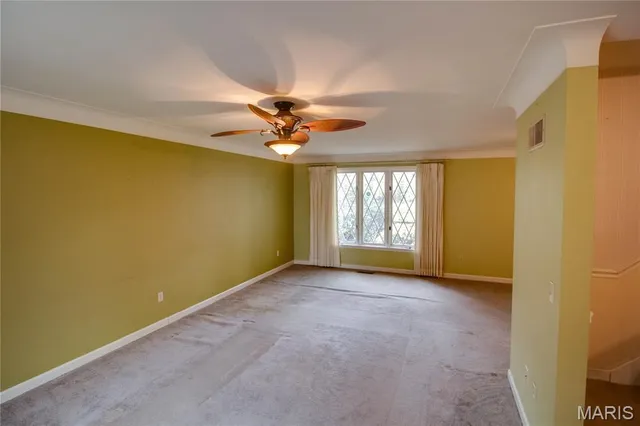 $271,900 | 2140 West Dell Drive, Alton, IL 62002