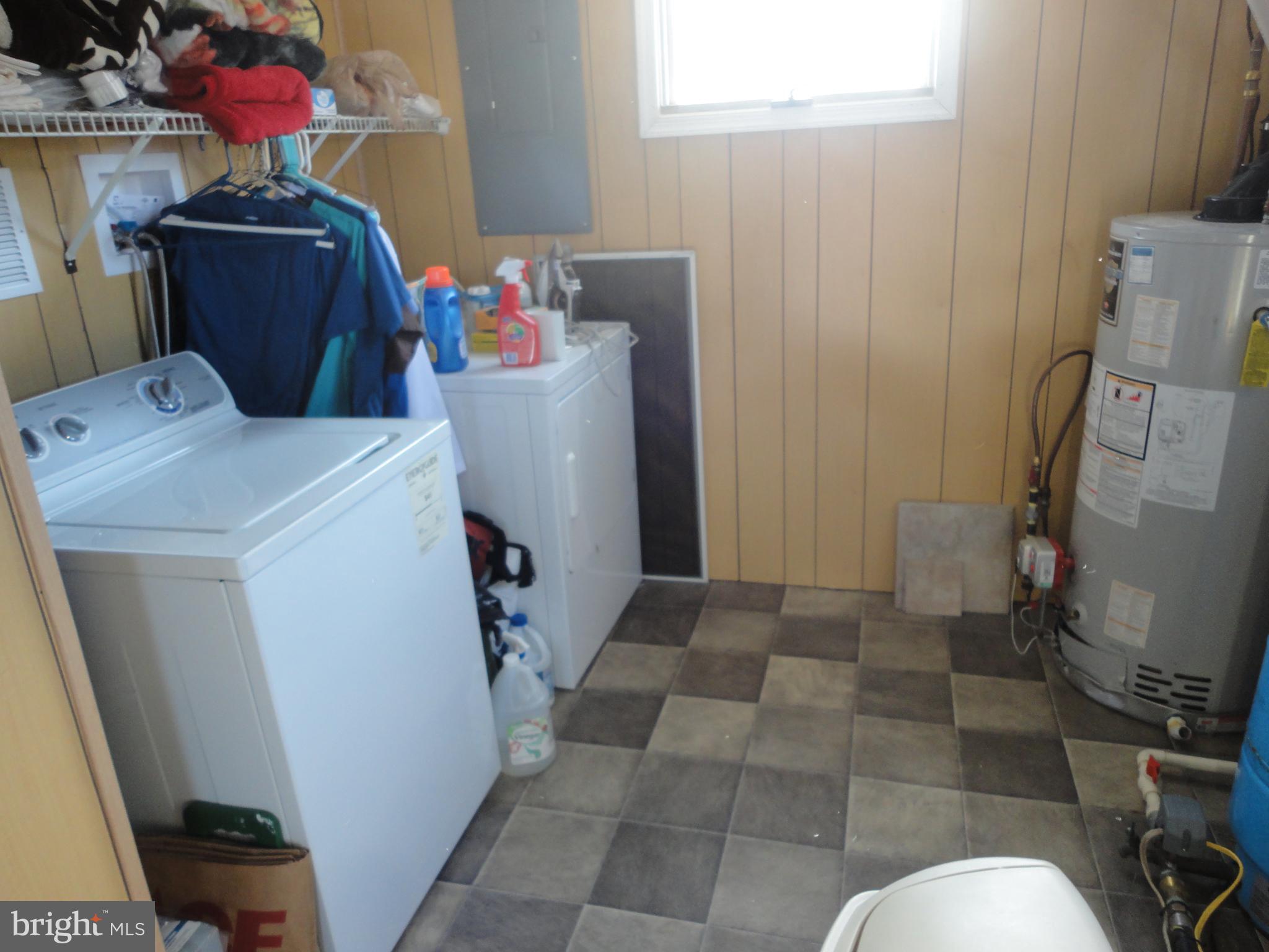 7818 Harbor Road Pasadena, MD 21122 - Photo 11 of 23 Utility Room