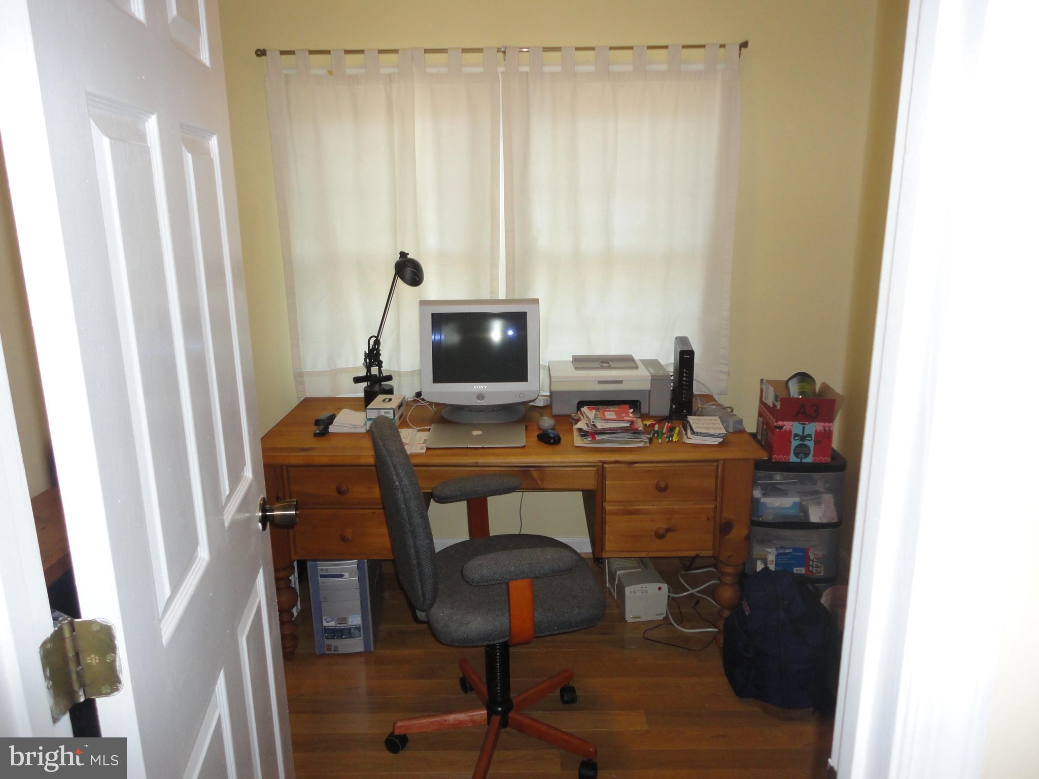 7818 Harbor Road Pasadena, MD 21122 - Photo 5 of 23 Office Off Living Room