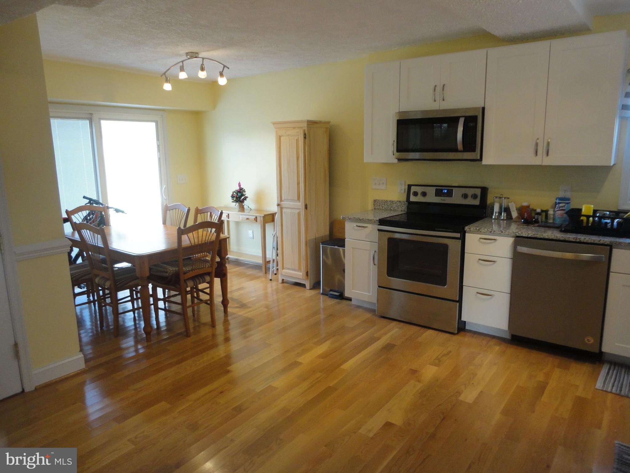 7818 Harbor Road Pasadena, MD 21122 - Photo 9 of 23 Kitchen/Dining Area