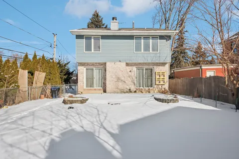 $464,900 | 183 West Algonquin Road, Des Plaines, IL 60016