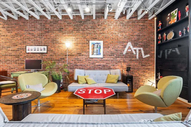 $3,200 | 230 Bradberry Street Southwest, Unit 9, Atlanta, GA 30313