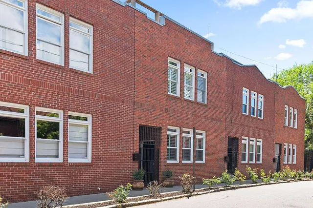 $3,200 | 230 Bradberry Street Southwest, Unit 9, Atlanta, GA 30313