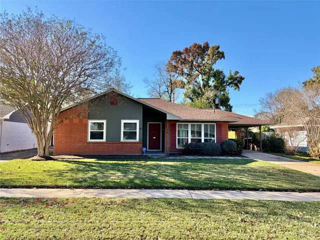 $2,150 | 5019 Poinciana Drive, Houston, TX 77092