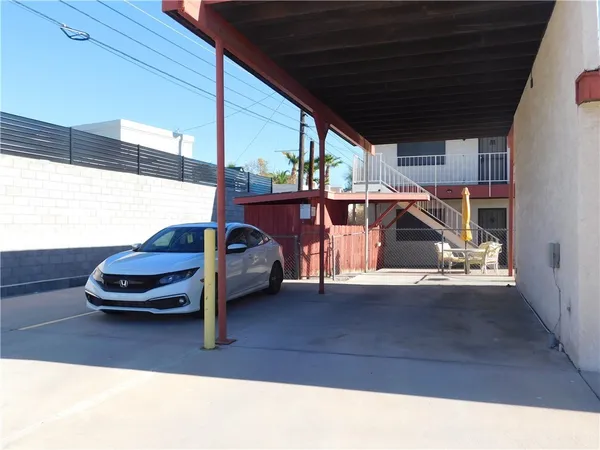 $169,900 | 2301 McCulloch Boulevard North, Unit L, Lake Havasu City, AZ 86403