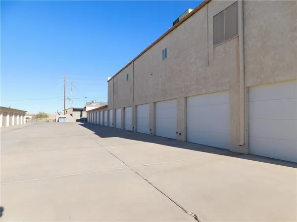 $169,900 | 2301 McCulloch Boulevard North, Unit L, Lake Havasu City, AZ 86403