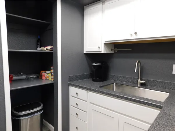 $169,900 | 2301 McCulloch Boulevard North, Unit L, Lake Havasu City, AZ 86403