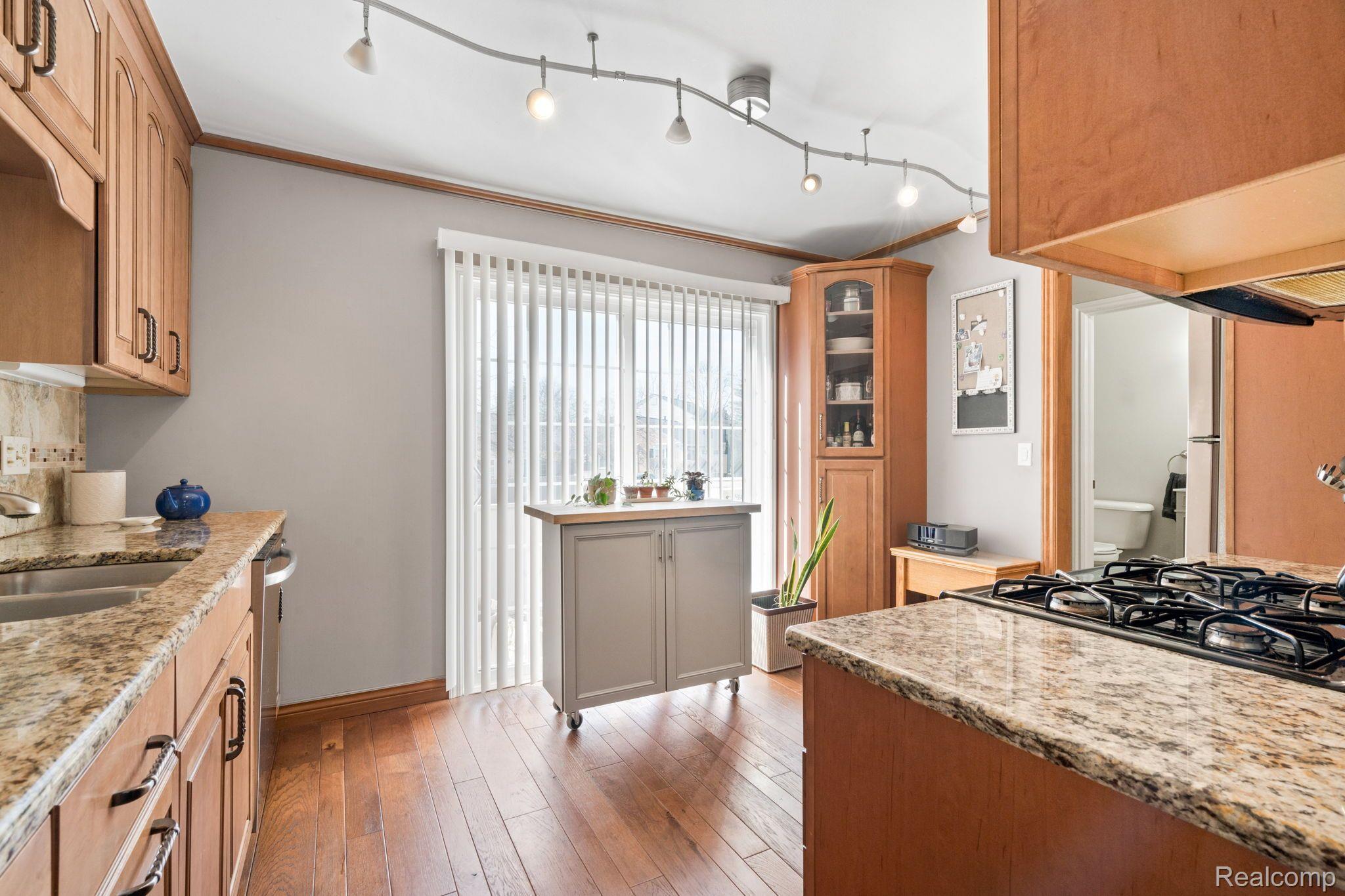 1538 Hidden Valley Lane, Unit 209 Rochester, MI 48306 - Photo 13 of 35 Gallery Image 13
