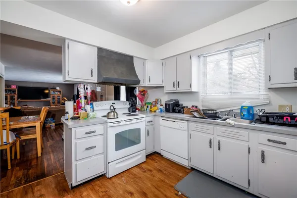 $300,000 | 5380 West Ridge Road, Parma, NY 14559