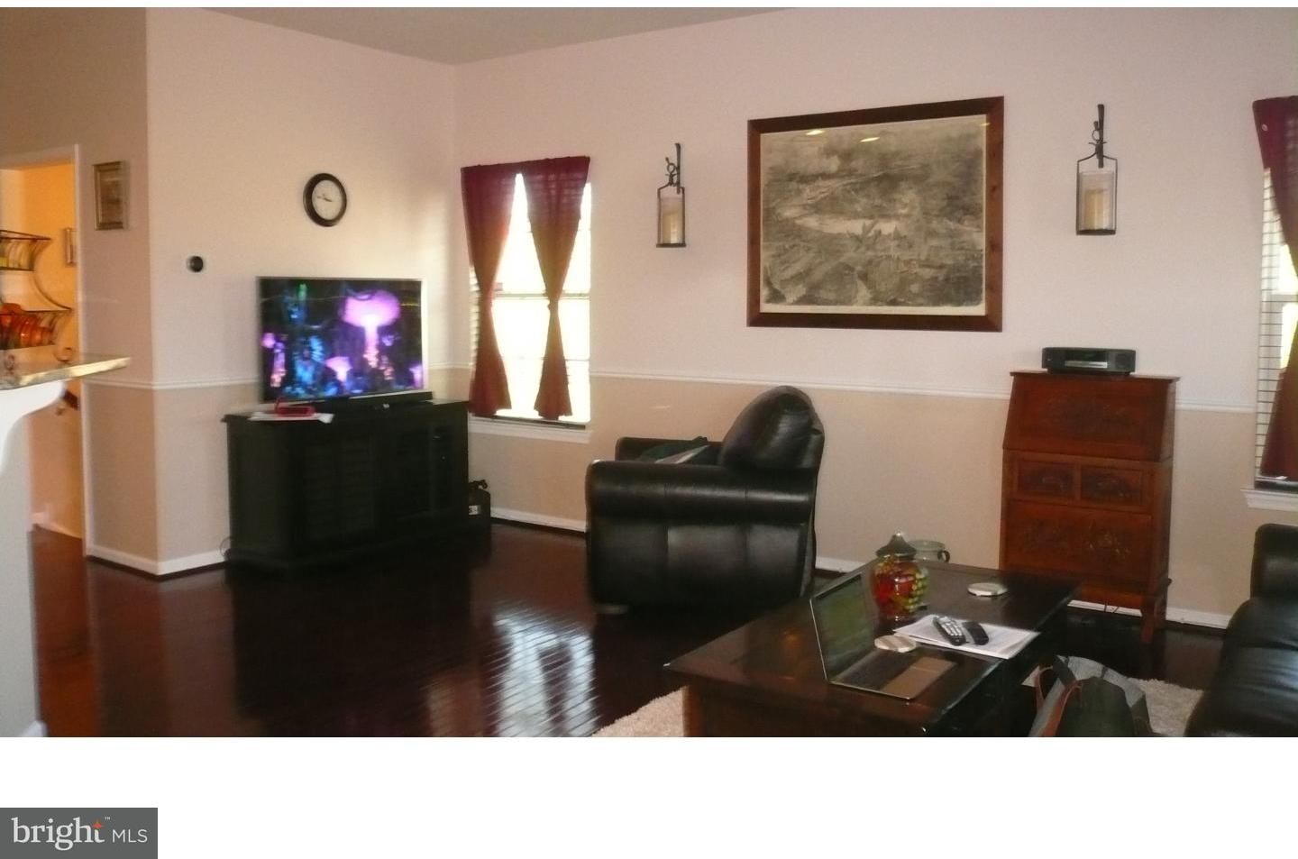193 Tulsk Road Avondale, PA 19311 - Photo 2 of 2 Living Room