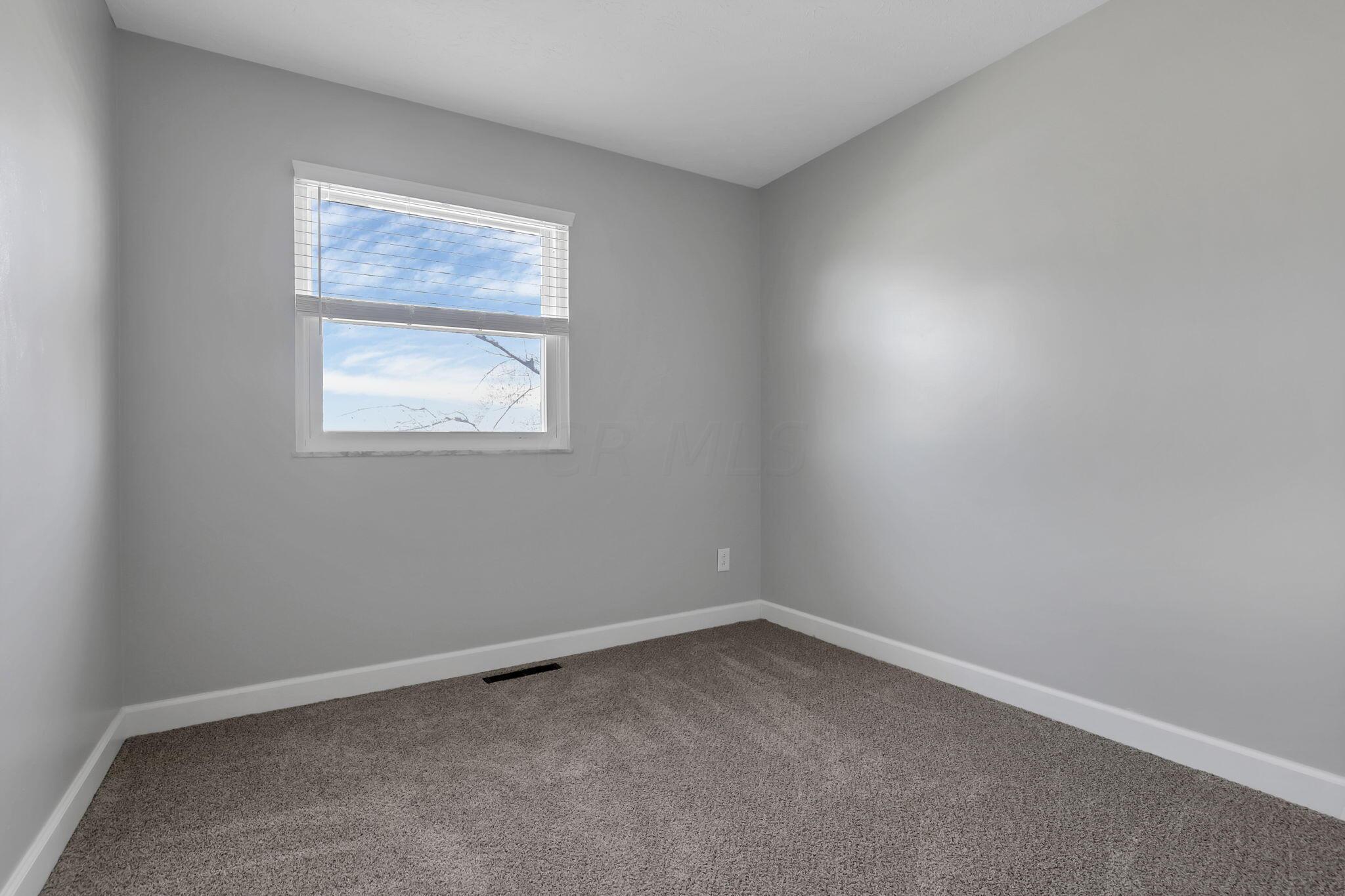 2925 Renfro Road Columbus, OH 43232 - Photo 31 of 53 30-web-or-mls-0N4A6413