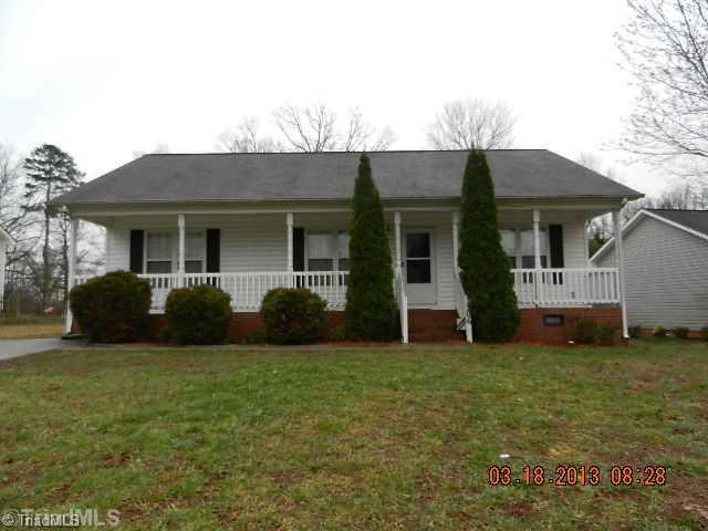 1506 Southtree Lane High Point, NC 27263 - Photo 1 of 12 Exterior Front.
