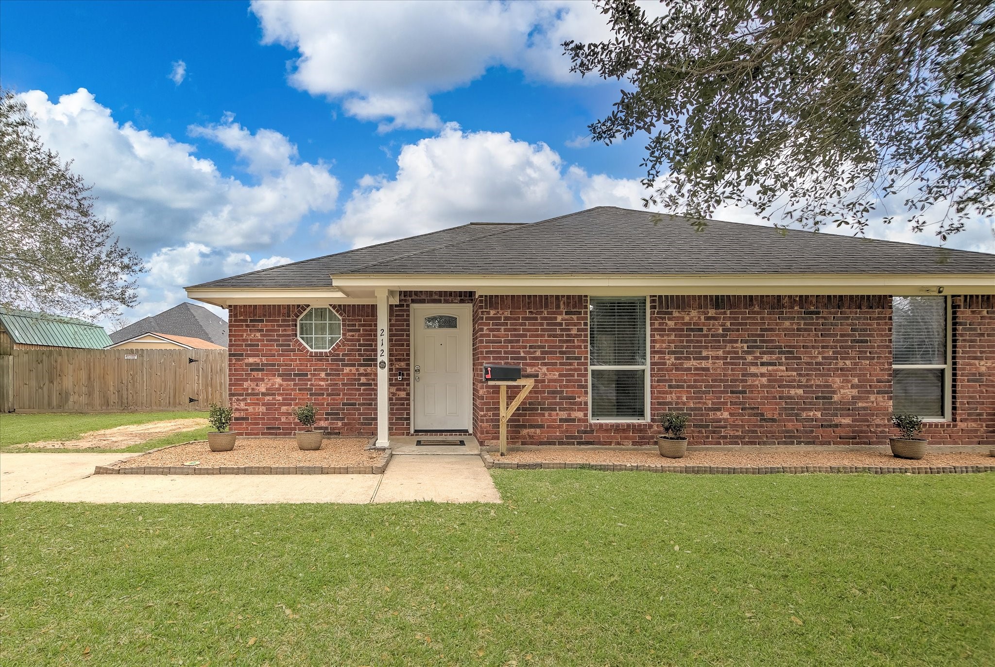 212 Hickory Street Sweeny, TX 77480 - Photo 3 of 33