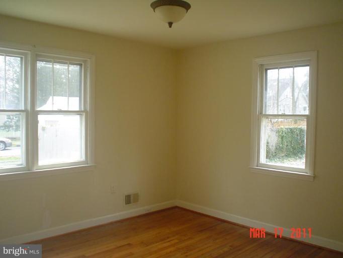 7 Cinder Road Lutherville-Timonium, MD 21093 - Photo 4 of 11 Living Room #2