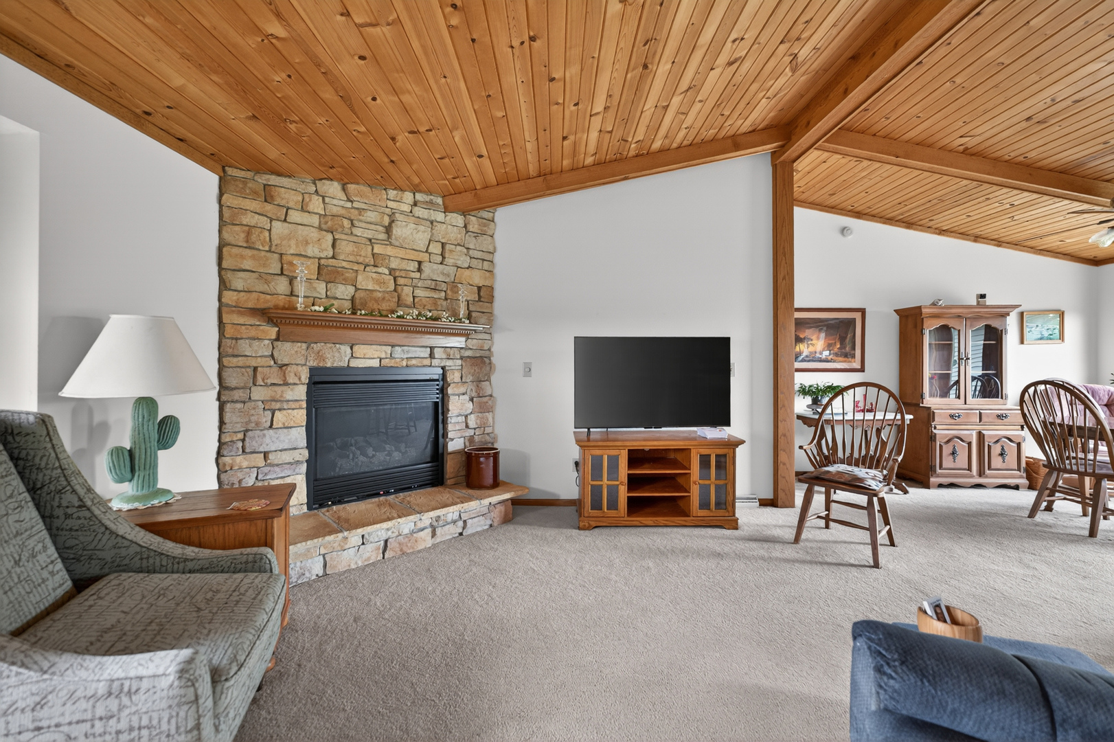 8086 Kane Road Waterman, IL 60556 - Photo 12 of 44