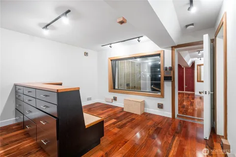 $1,445,000 | 1424 North 53rd Street, Seattle, WA 98103