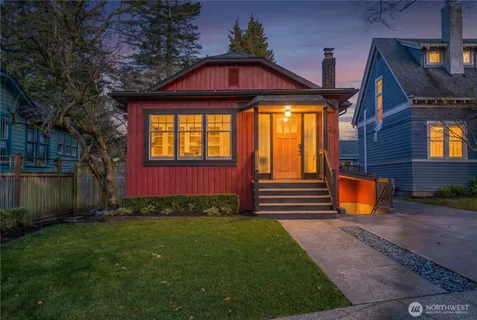 $1,445,000 | 1424 North 53rd Street, Seattle, WA 98103
