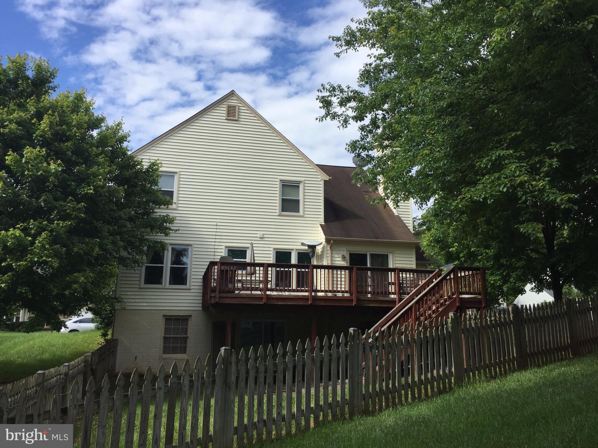5806 Stone Ridge Drive Centreville, VA 20120 - Photo 20 of 26 Fenced yard