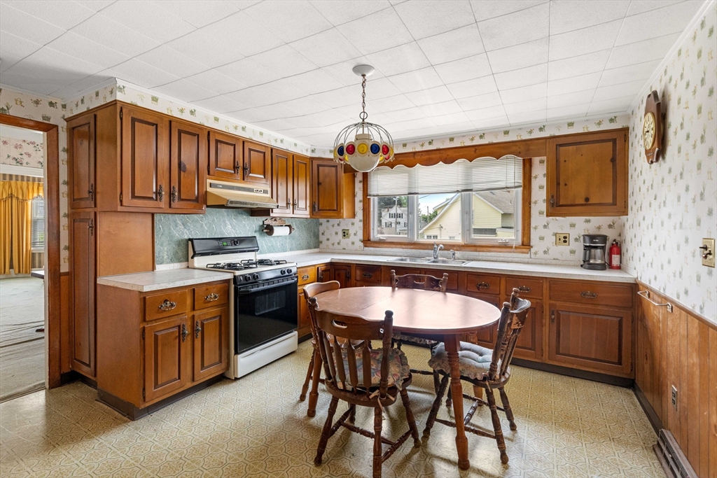 18 Raddin Grove Avenue Lynn, MA 01905 - Photo 13 of 42