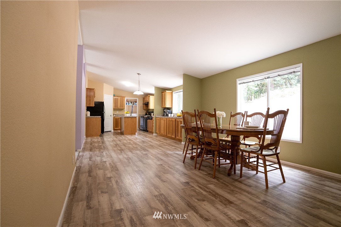 4096 Southeast Scofield Road Port Orchard, WA 98367 - Photo 14 of 28 Gallery Image 14