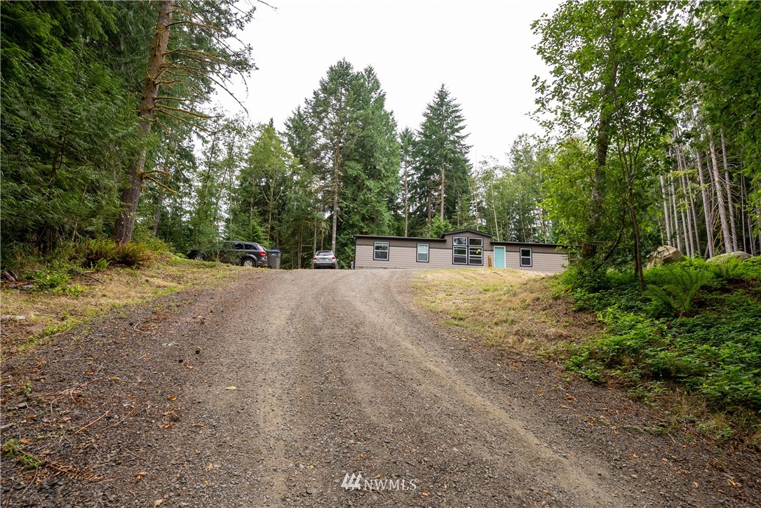 4096 Southeast Scofield Road Port Orchard, WA 98367 - Photo 4 of 28 Gallery Image 4