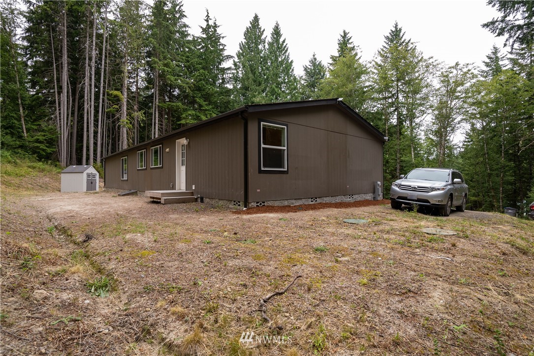 4096 Southeast Scofield Road Port Orchard, WA 98367 - Photo 5 of 28 Gallery Image 5