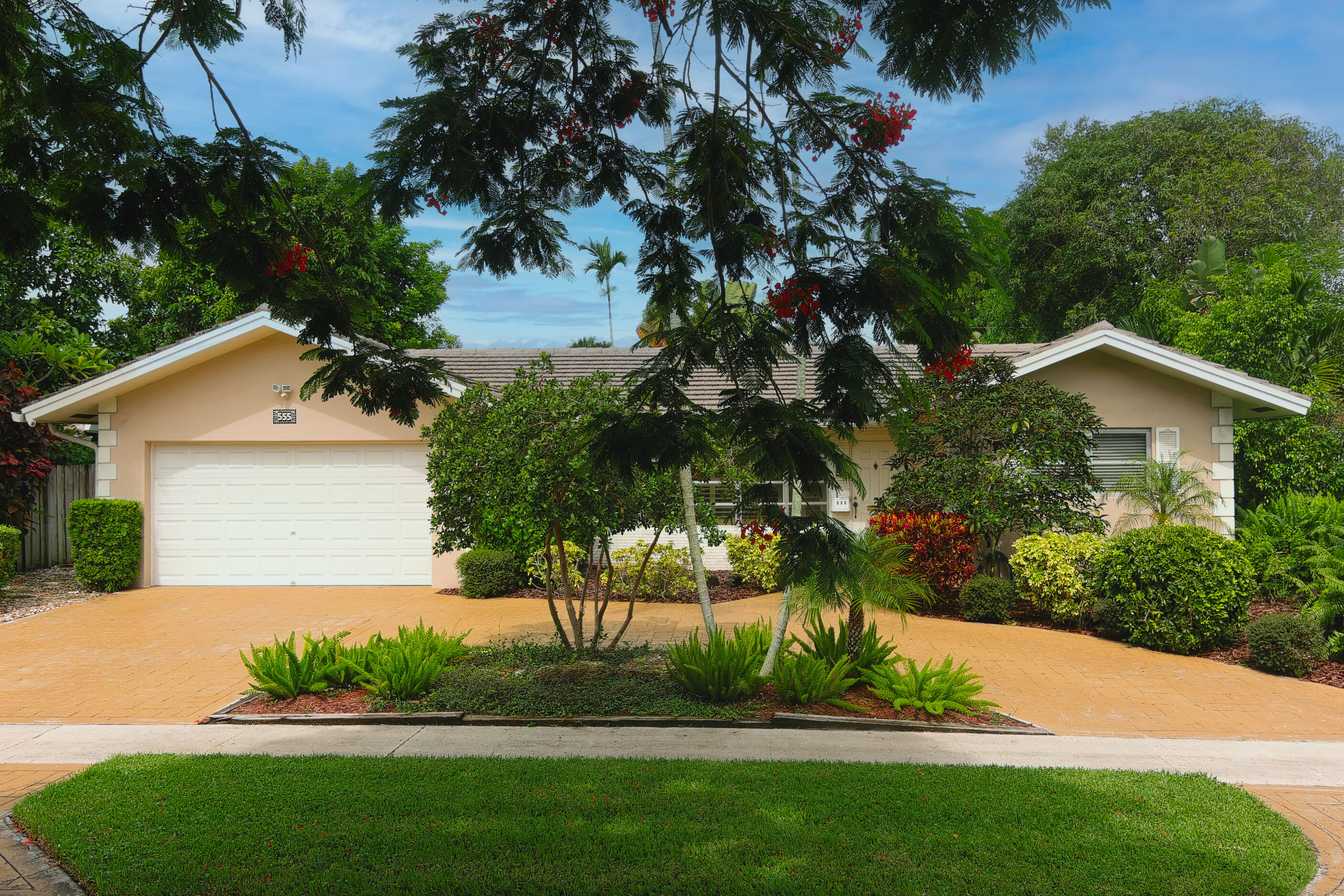 555 Southwest 8th Terrace Boca Raton, FL 33486 - Photo 41 of 43 01