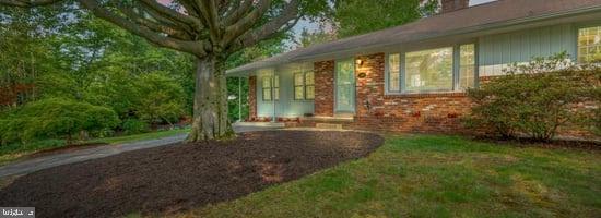 2100 Shenandoah Road Alexandria, VA 22308 - Photo 1 of 30