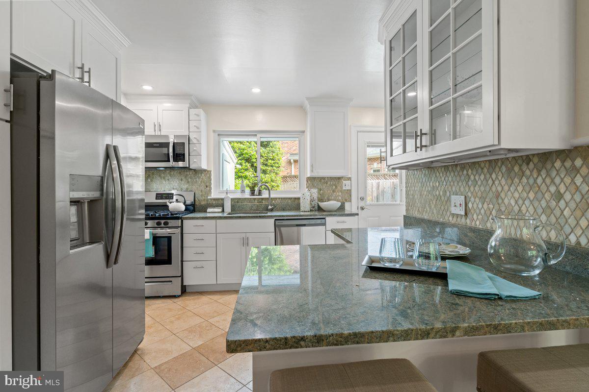 2100 Shenandoah Road Alexandria, VA 22308 - Photo 2 of 30 Updated Kitchen with granite counters